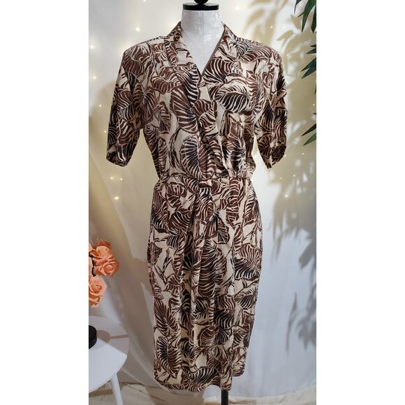 Gillian VTG Safari Palm Leaf 100% Silk Wrap Dress Womens Size 8 Neutral Pockets - Picture 1 of 14